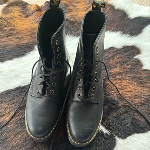 Dr.Martens Platform Boot